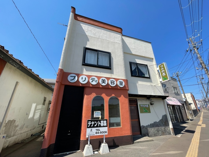 富岡町2丁目37番店舗