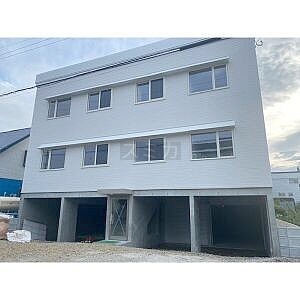 フラット61【ペット飼育可☆中型迄可能＆駐車2台可】