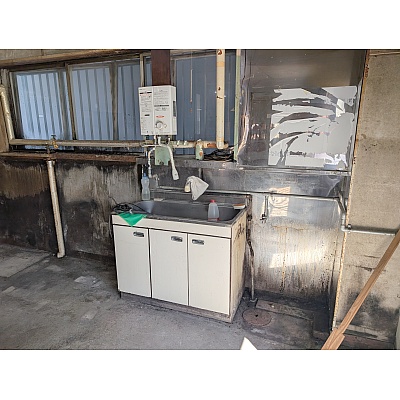 シンク、ガス給湯器