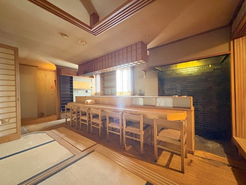 ラトゥール本町ビル
