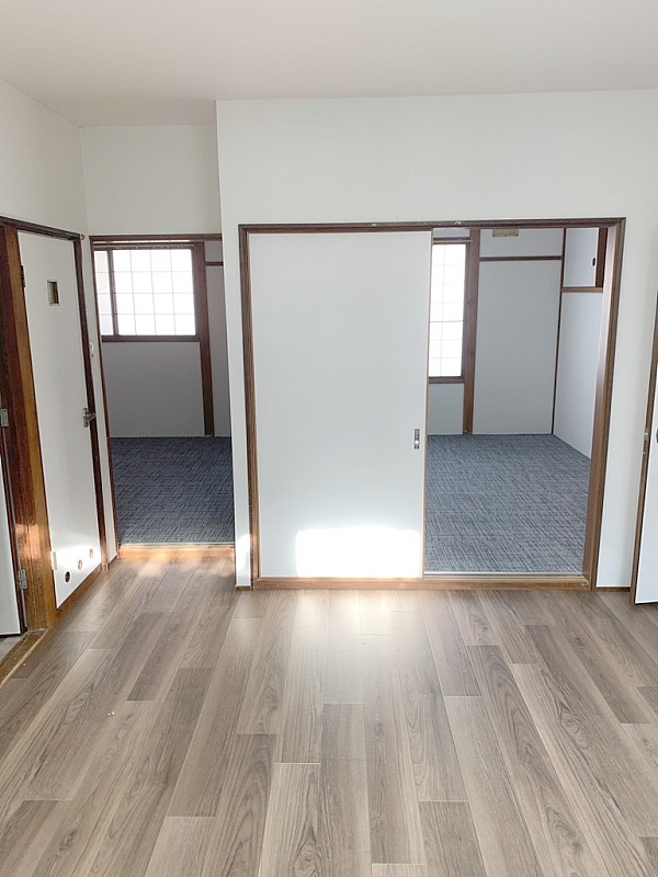 LDKから（6帖和室と5.25帖和室）への動線