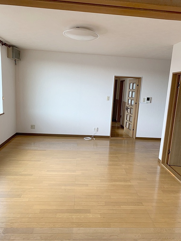 10帖居間