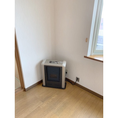 居間設置FF式灯油ストーブ