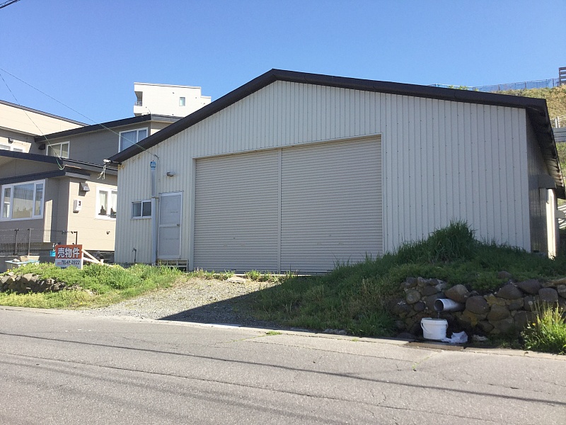 根崎町 倉庫