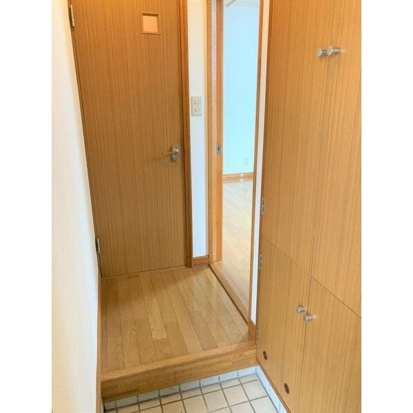玄関とシューズボックス