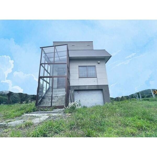 建物正面の外観
