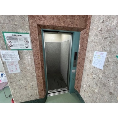 共用エレベーター