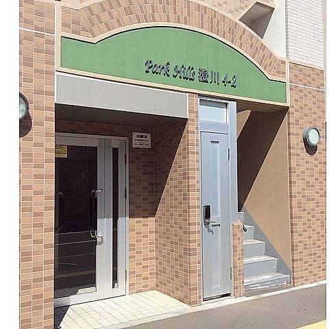 建物入口①
