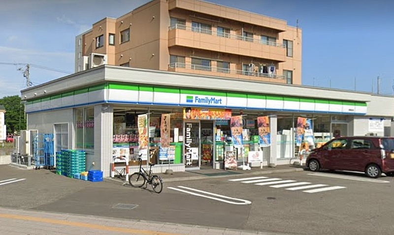 ファミリーマート野幌駅前店