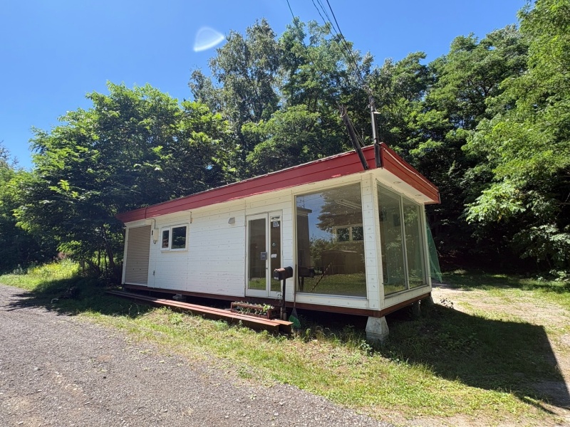 石山 貸土地