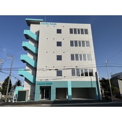 建物外観・正面方向
