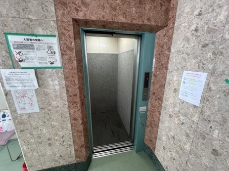共用部のエレベーター