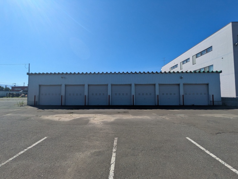新川714-1倉庫