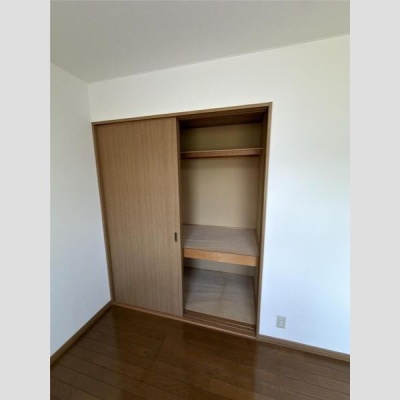 洋室に備えられた収納