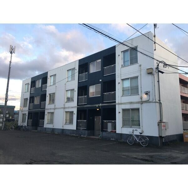 鉄筋コンクリート造の建物外観