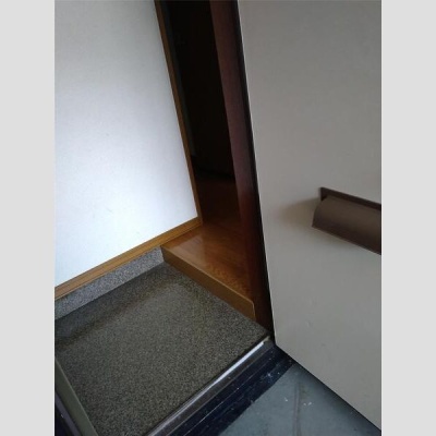 玄関から室内へ続く動線
