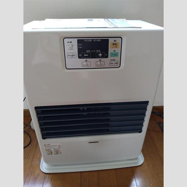 室内に設置された暖房機