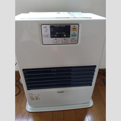 室内に設置された暖房機