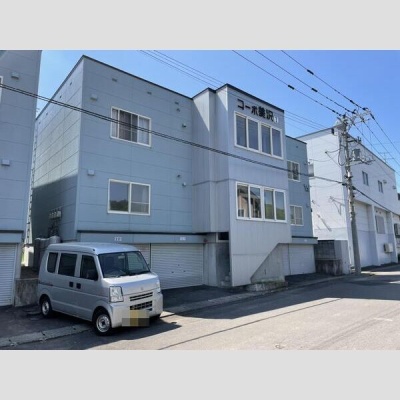 地下屋内駐車場付き・全4戸のアパート