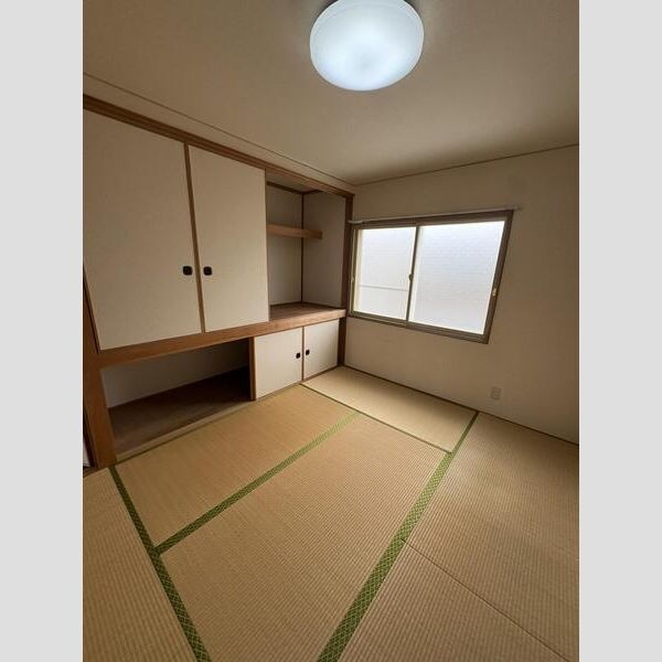 押入れ付き・くつろぎの和室