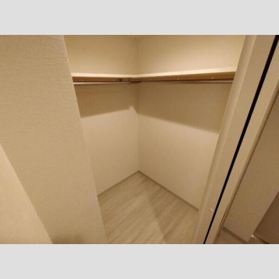 衣類を整理しやすいクローゼット
