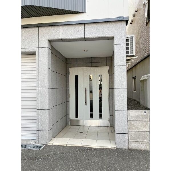 エントランス外