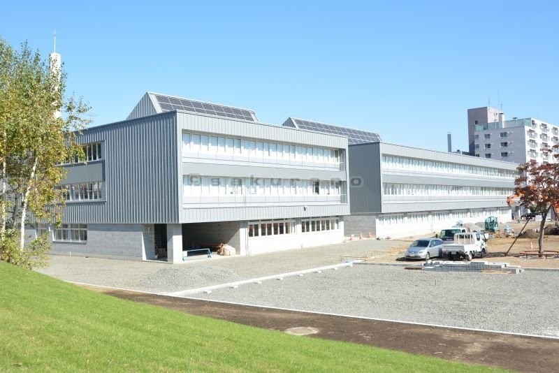 札幌市立 手稲中学校まで480m