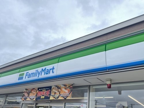ファミリーマート 函館本町店まで281m