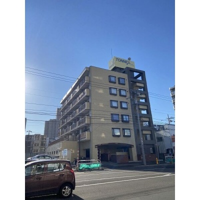 RC造6階建ての外観です。