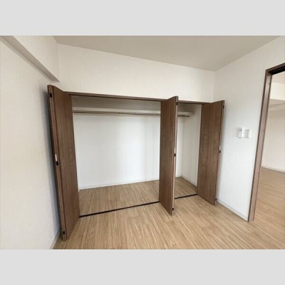 洋室のクローゼット