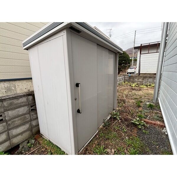 屋外の物置