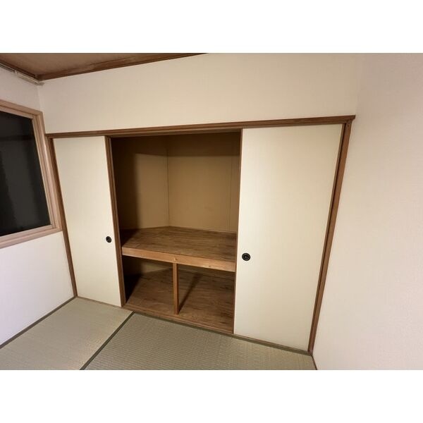 和室の押入収納