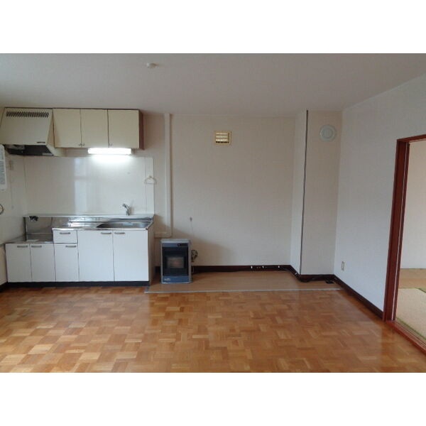 LDK11.75帖・キッチン側