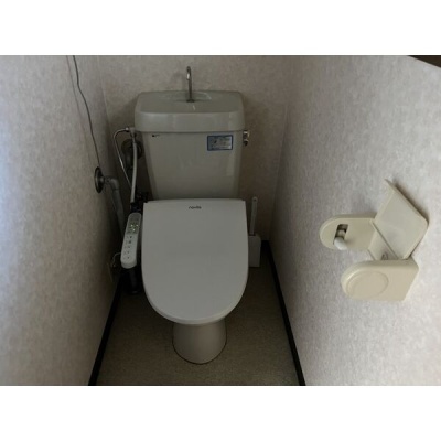 温水洗浄便座付きトイレ。
