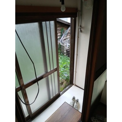 玄関から室内への出入口です。
