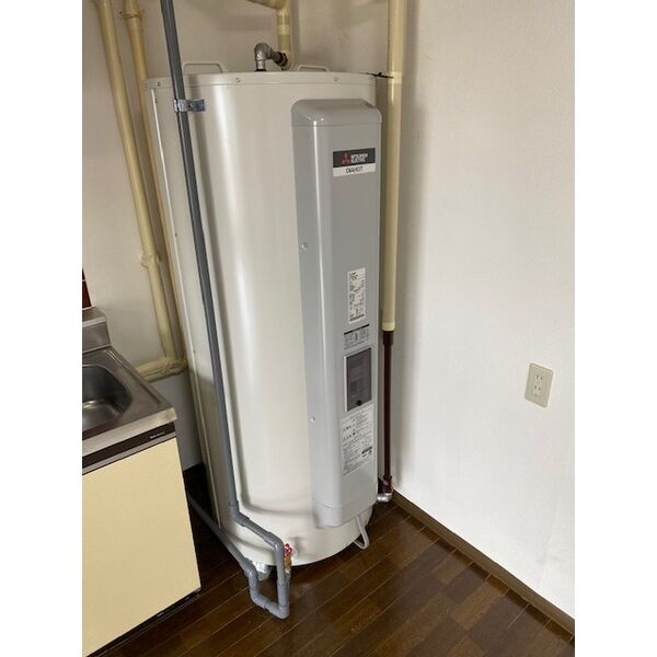 室内の電気温水器