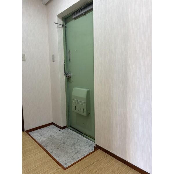 室内へつながる玄関
