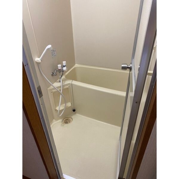 バス・トイレ別の浴室
