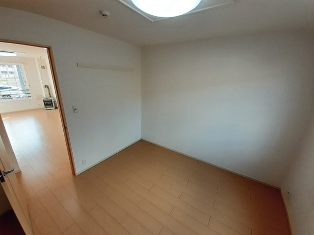 明るい色調の室内です