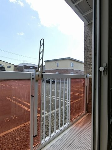 落ち着いた時間を過ごせるバルコニーです