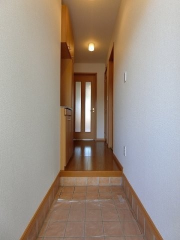 収納もある玄関です