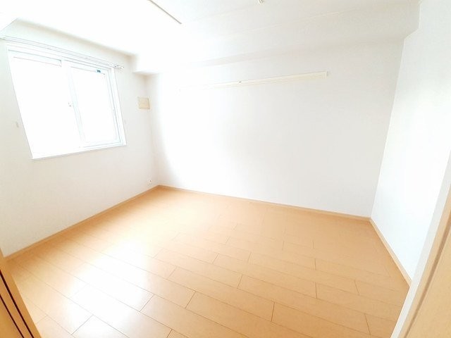 内装は落ち着いています