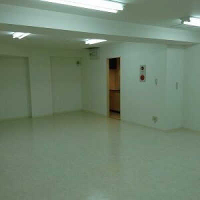 店内・入口方向