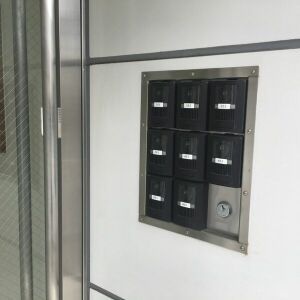 共用エントランスのオートロック操作盤