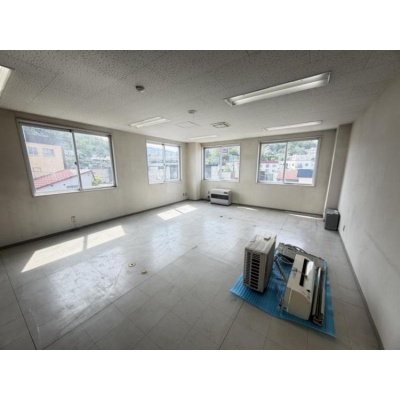 室内の別角度。用途やレイアウトをご相談ください。