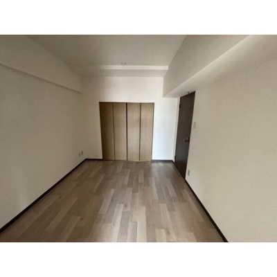 収納付きの洋室