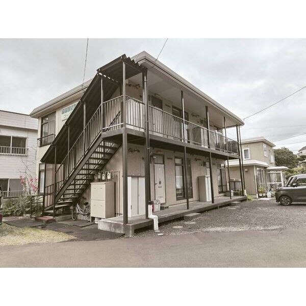建物を別の角度から撮影