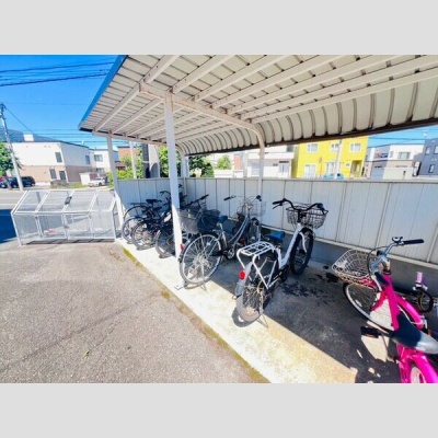 屋根付きの駐輪場