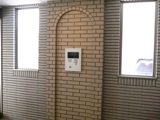 エントランスのオートロック。