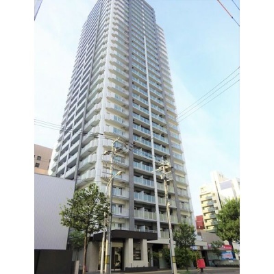 建物外観。パシフィックタワー札幌。